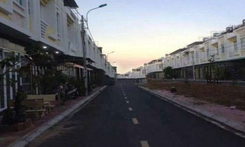 Cần tiền gấp bán nhà BH, Phường Phú Đông, Thành phố Tuy Hòa